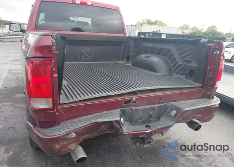 2019 Ram 1500 Classic Express 4X4 6'4 Box из США, поврежденный, VIN 1C6RR7FT4KS626611